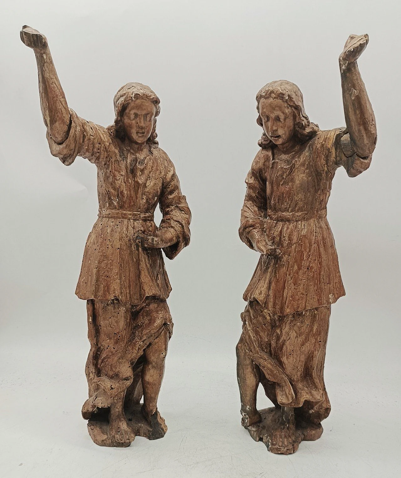 Pair of Tuscan gilded wood angel sculptures, late 17th century 1