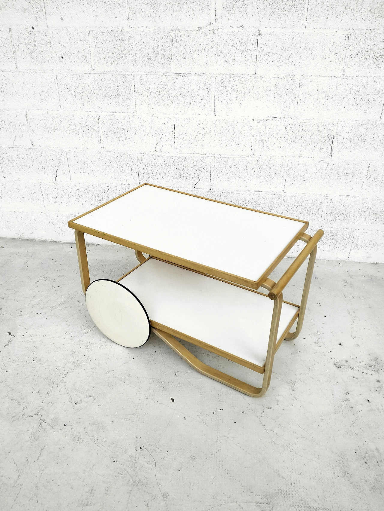 Tea Trolley 901 cart attributed to Alvar Aalto for Artek, 1960s 4