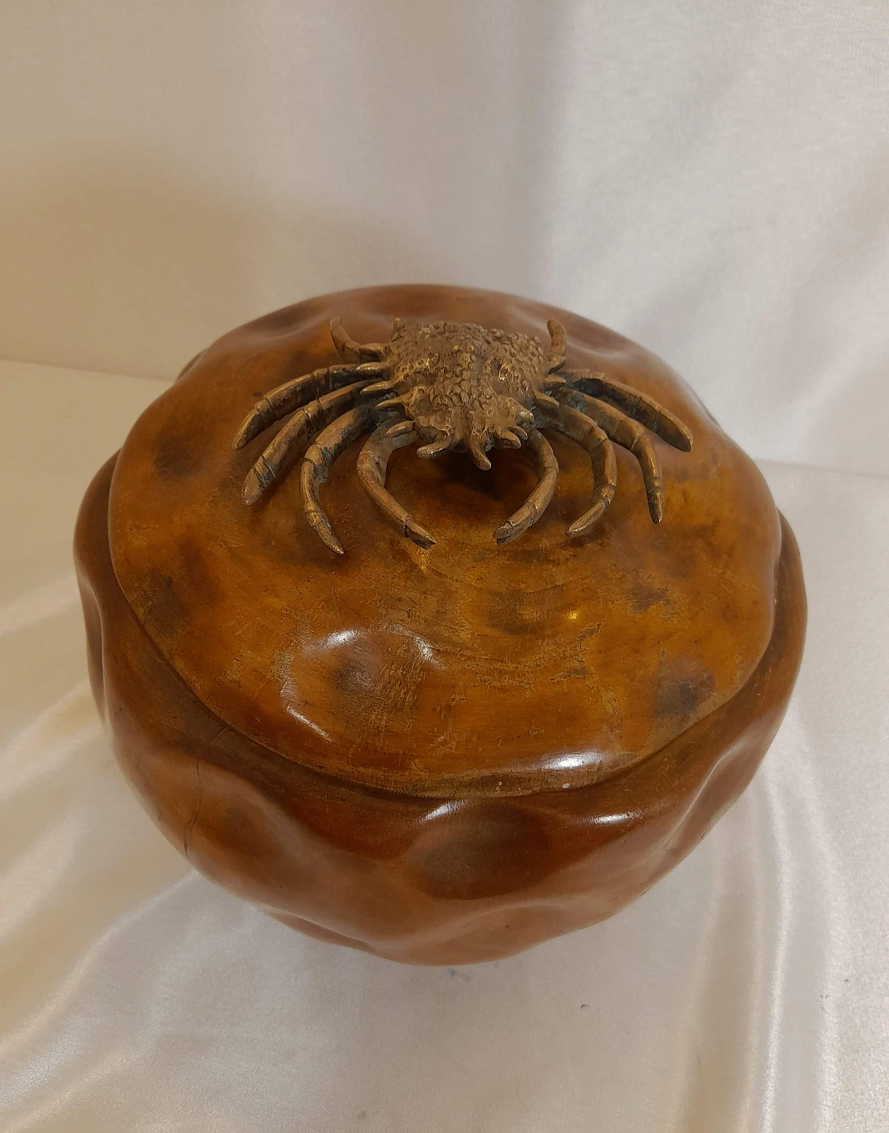 Cherry wood box with bronze crab attributed to Aldo Tura, 1930s 27