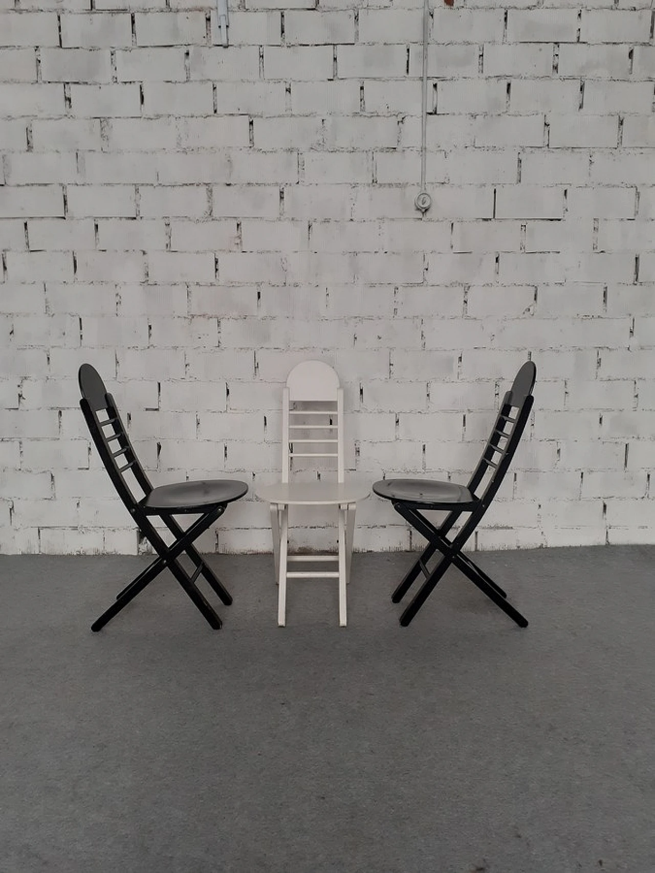 3 Black & white wooden folding chairs, 1980s 2