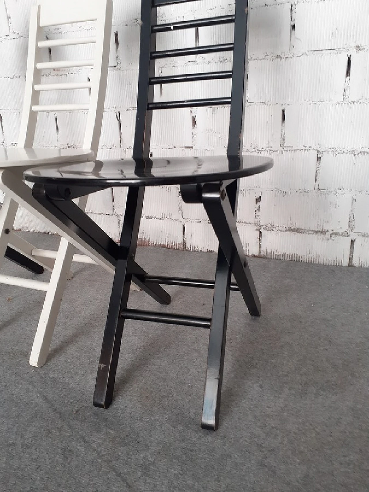 3 Black & white wooden folding chairs, 1980s 4