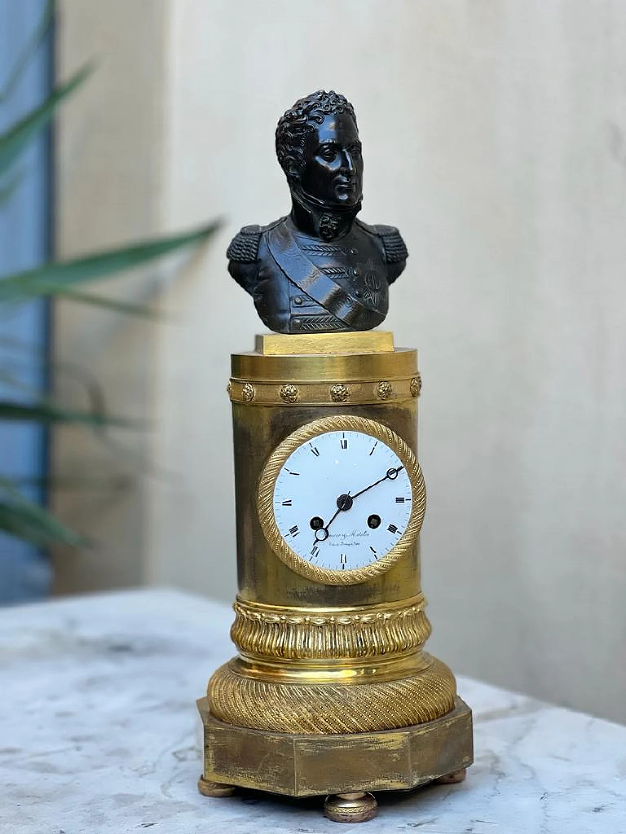 Clock in gilt bronze and bronze bust, 19th century 2