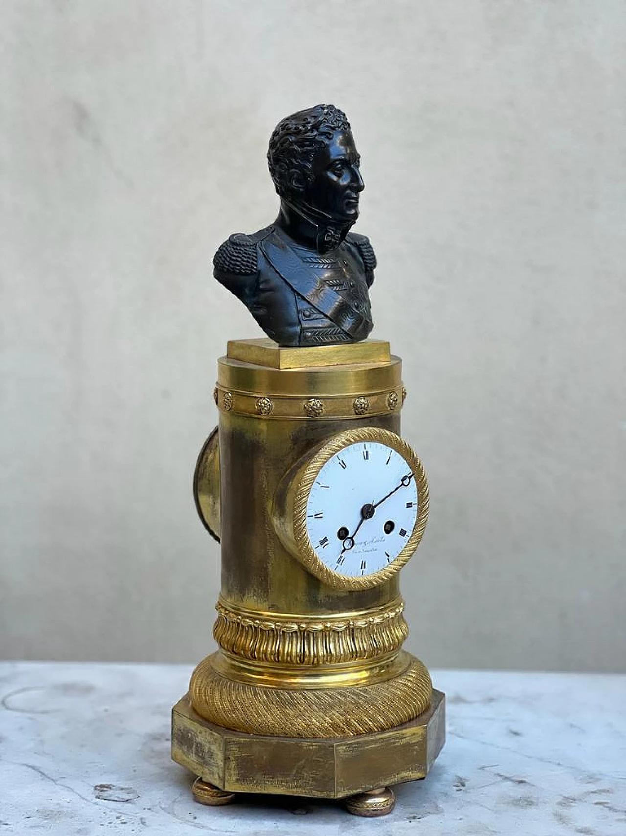 Clock in gilt bronze and bronze bust, 19th century 3