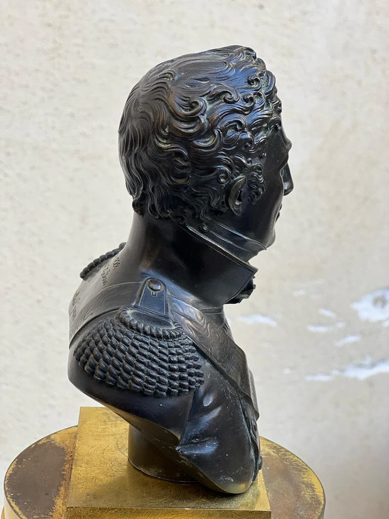 Clock in gilt bronze and bronze bust, 19th century 7