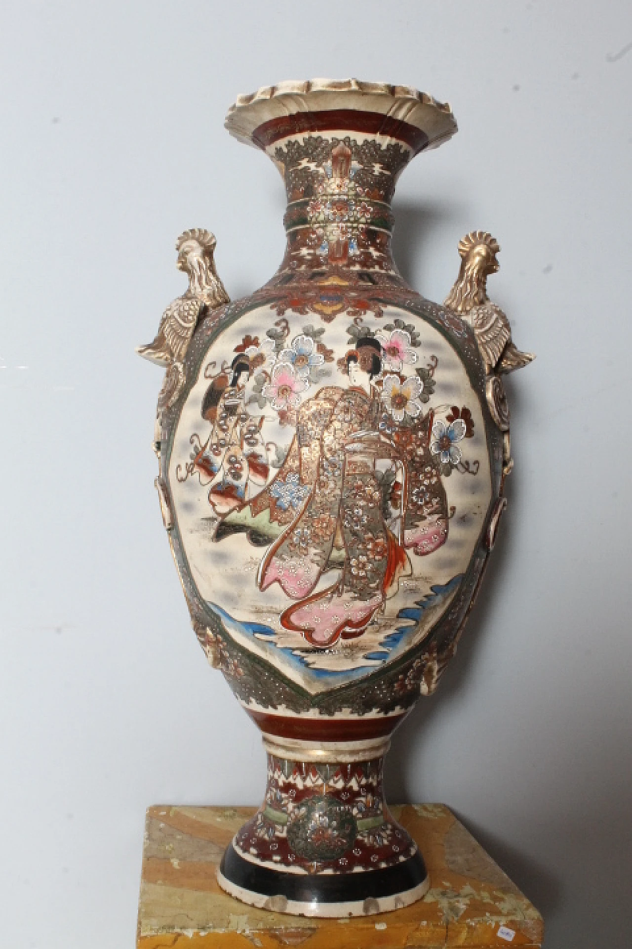 Japanese ceramic Satsuma vase, Meiji era, 19th century 5