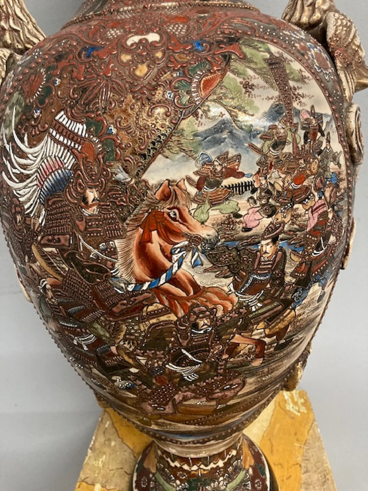 Japanese ceramic Satsuma vase, Meiji era, 19th century 8