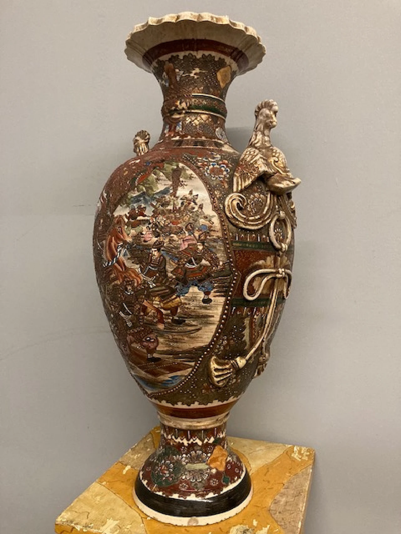 Japanese ceramic Satsuma vase, Meiji era, 19th century 13