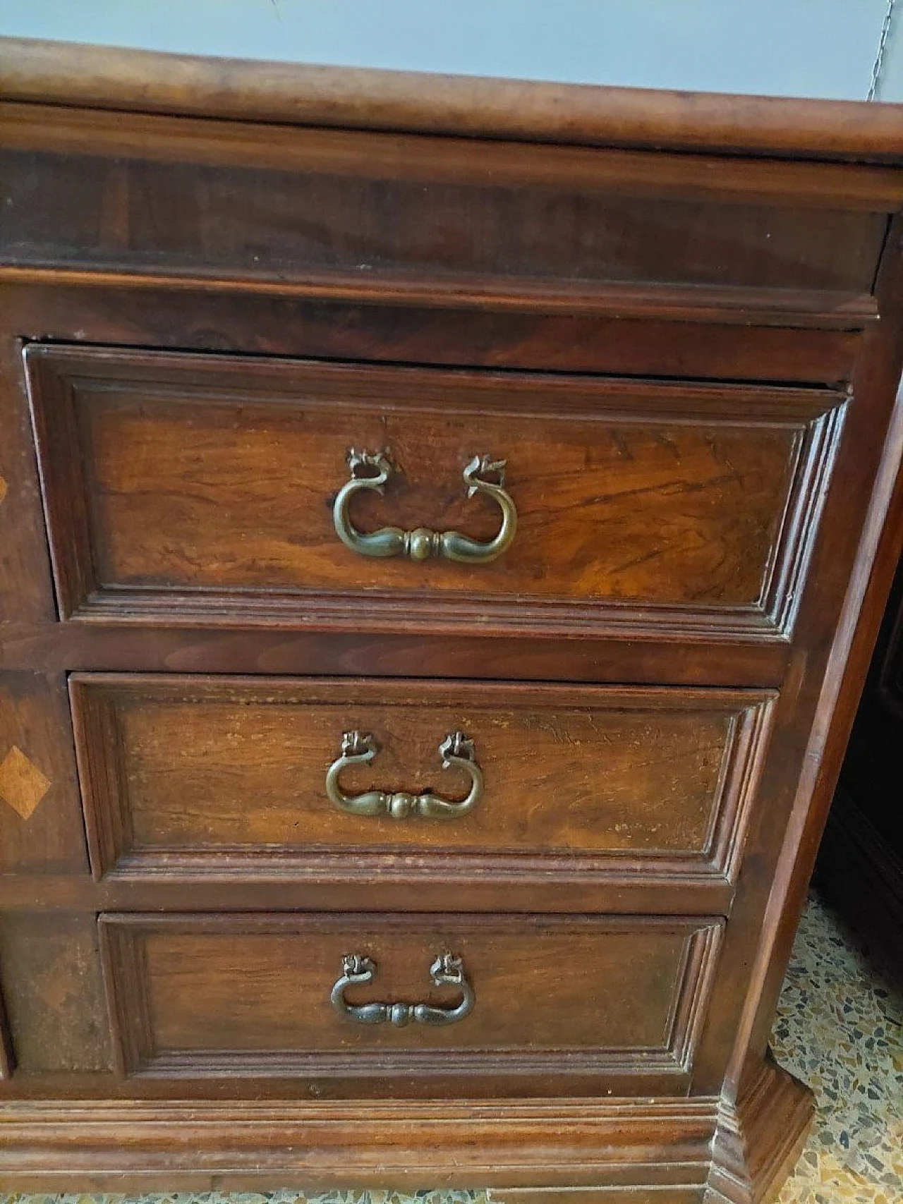 Tuscan paneled and solid walnut commode, 17th century 4