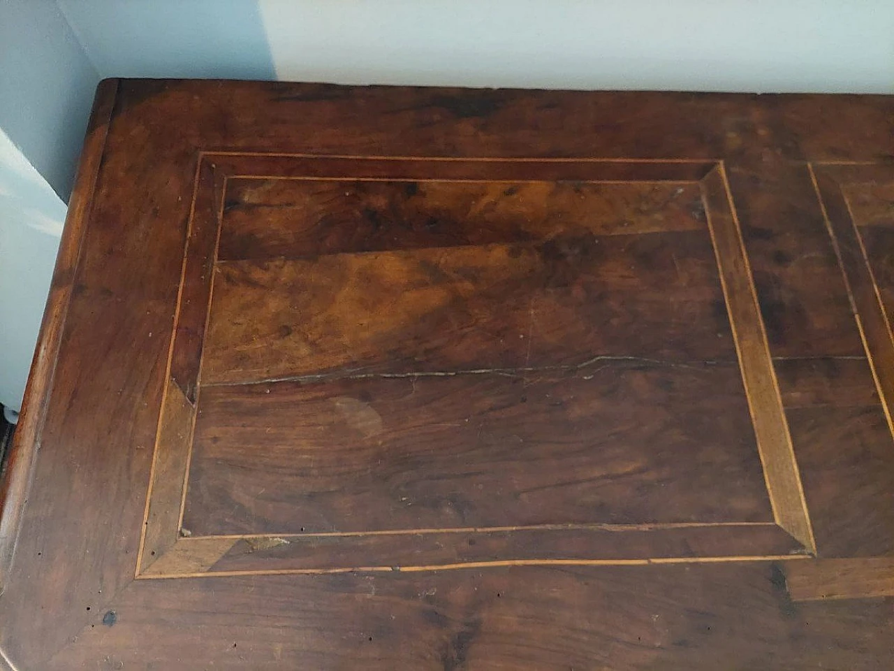 Tuscan paneled and solid walnut commode, 17th century 8