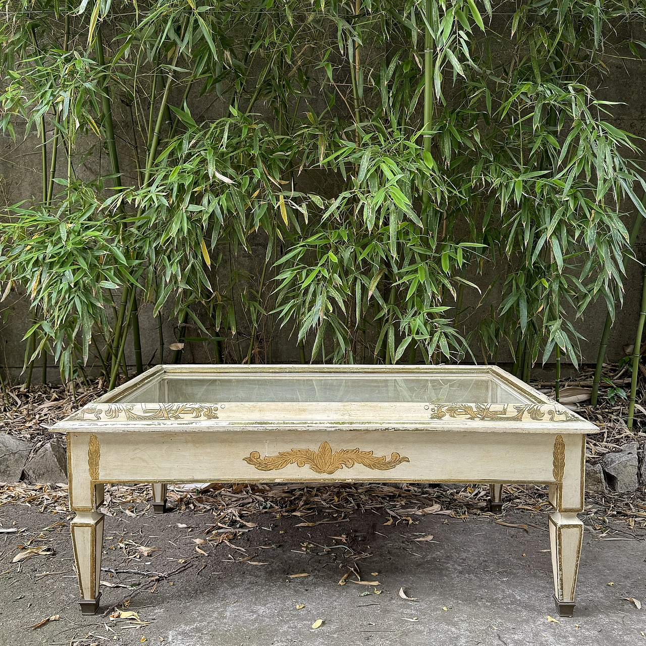 Ivory lacquered wooden coffee table with display stand, early 20th century 1