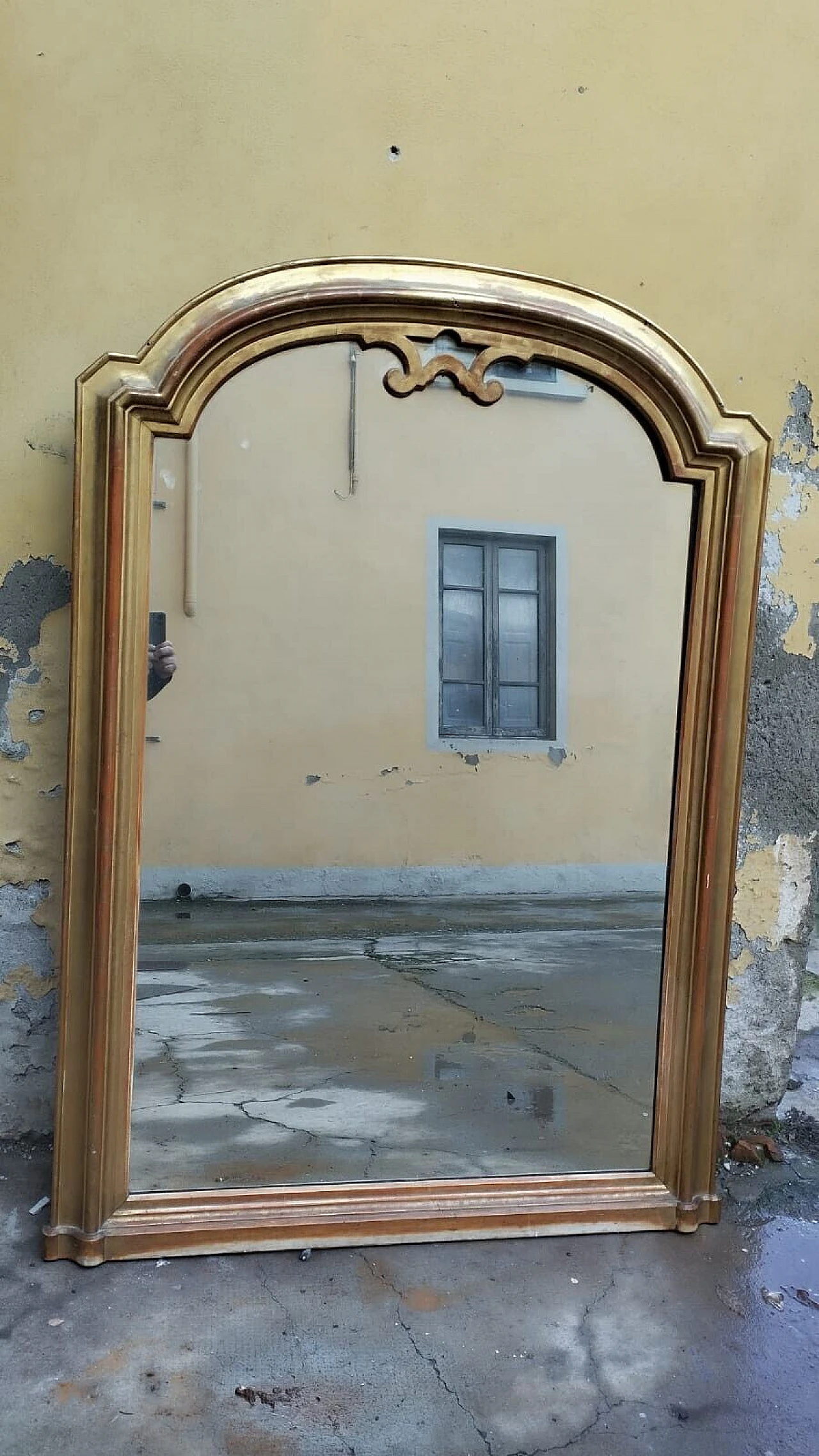 Gilded wood and pastiglia mirror, mid-19th century 14