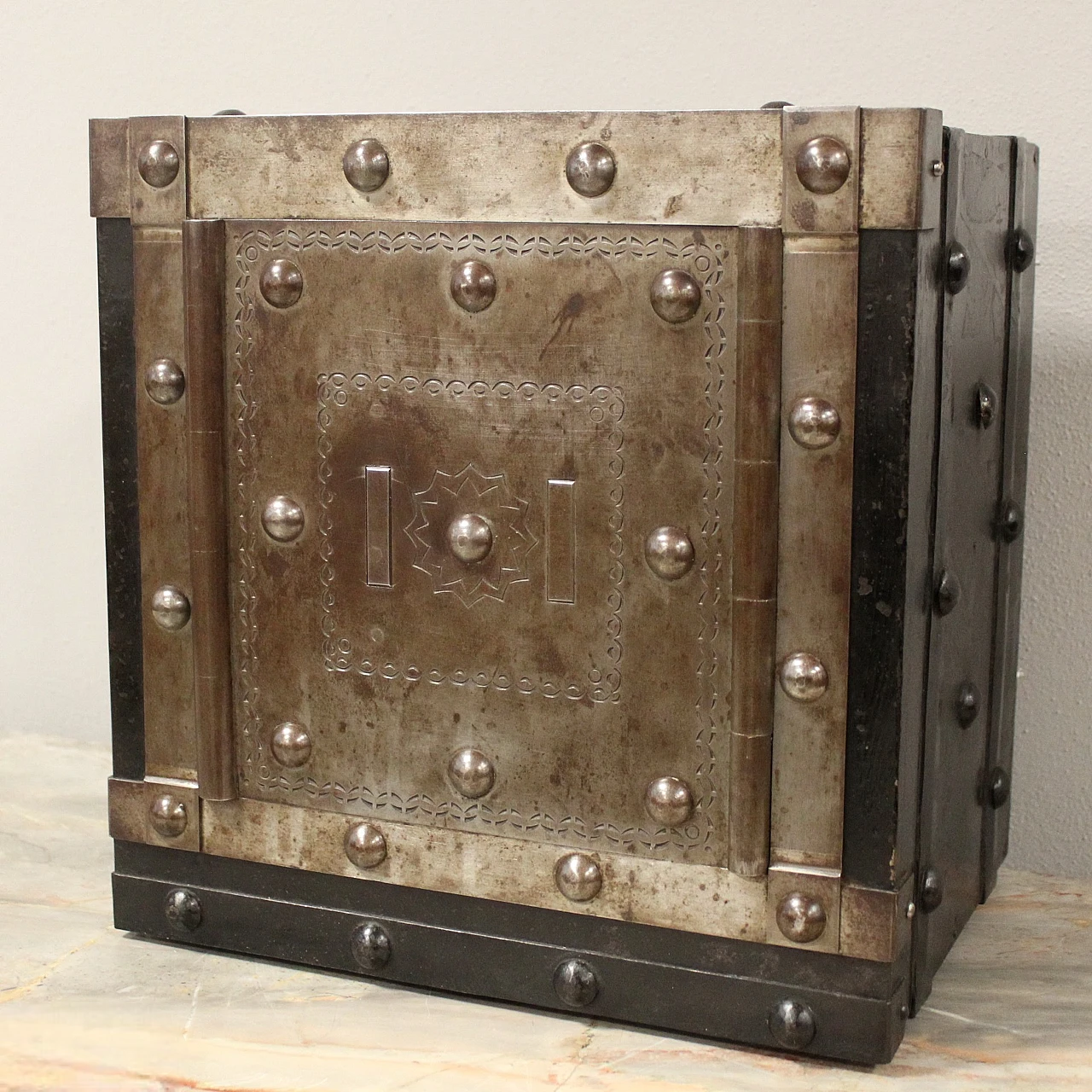 Piedmontese iron studded safe, early 19th century 1