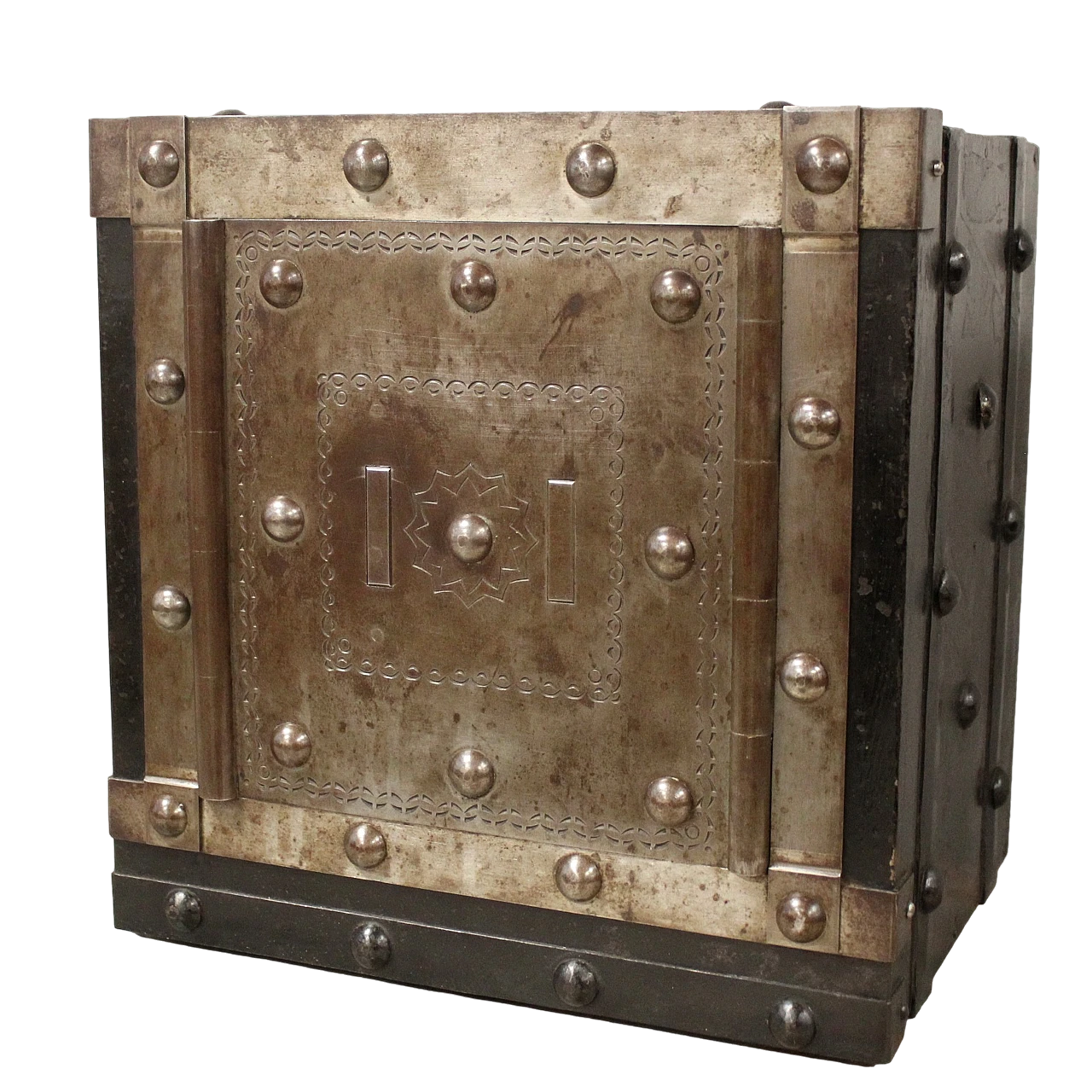 Piedmontese iron studded safe, early 19th century 2