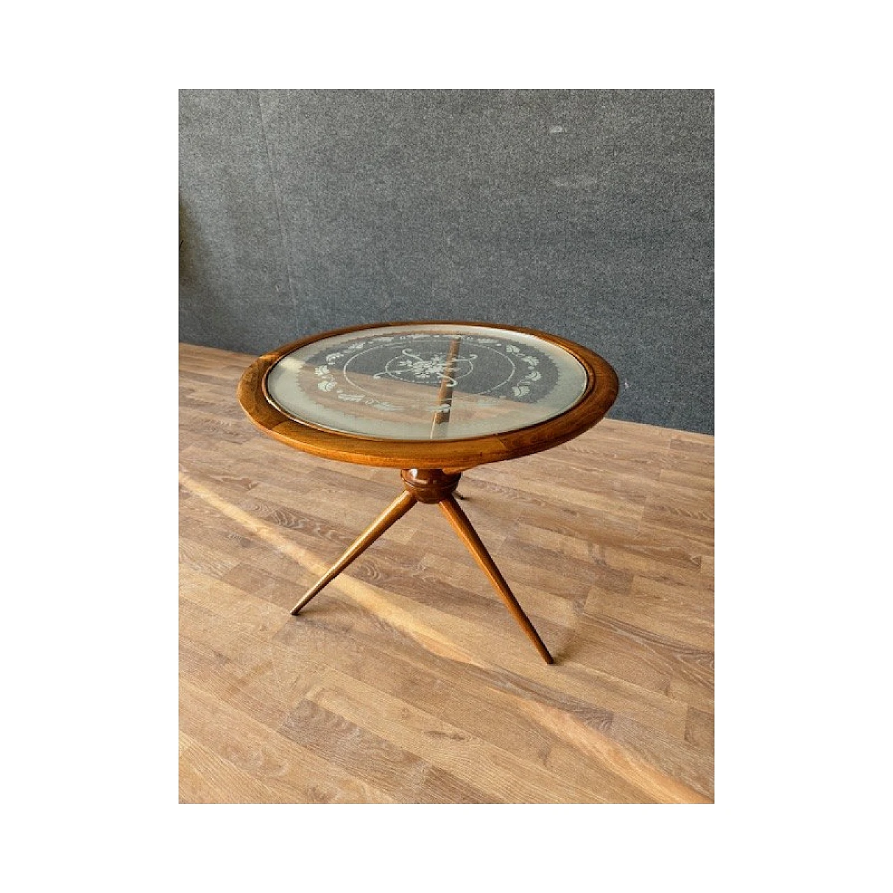 Round blond beech and decorated glass coffee table, 1950s 1