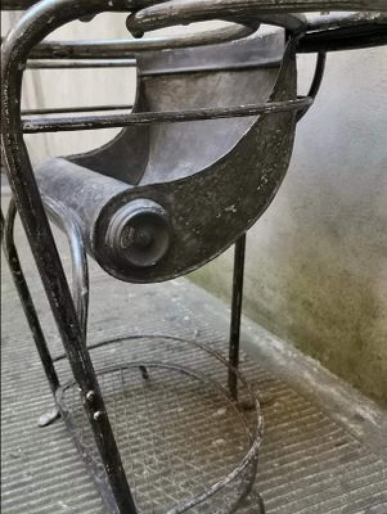 Iron vanity table with mirror and bowl, 1930s 10