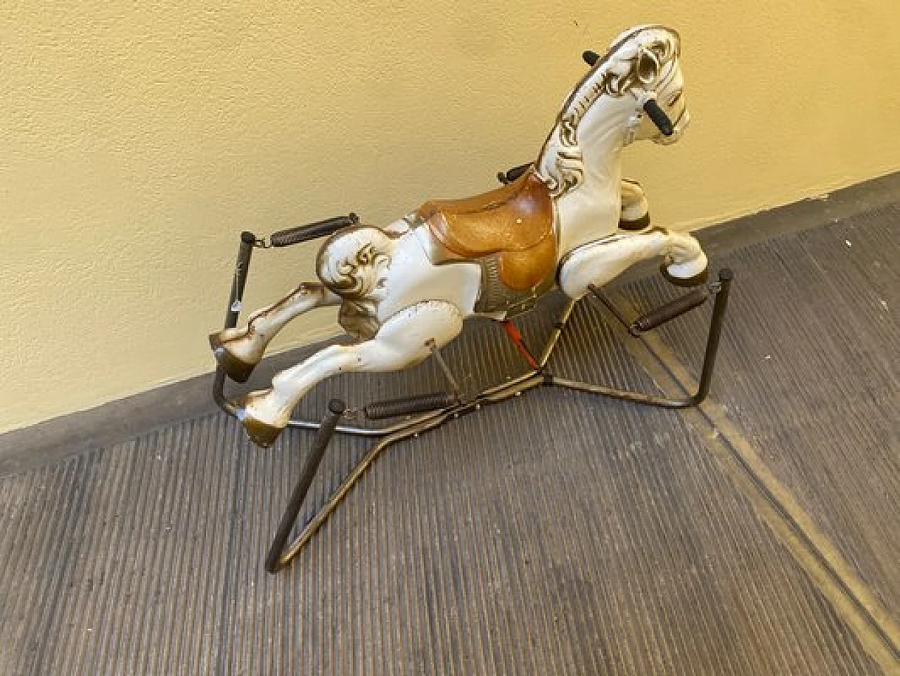 Cavallo a dondolo, anni '50 4