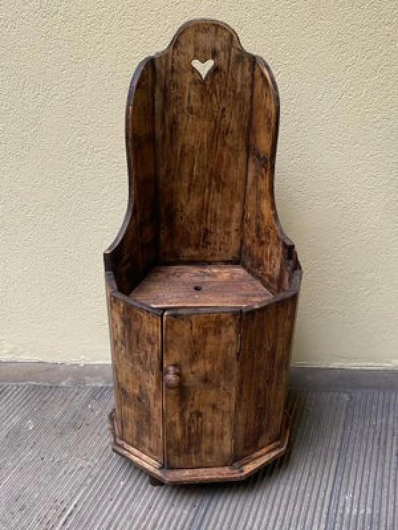 Wooden high chair, late 19th century 1