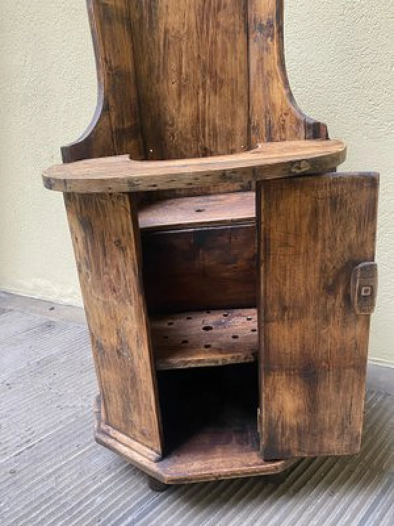 Wooden high chair, late 19th century 7