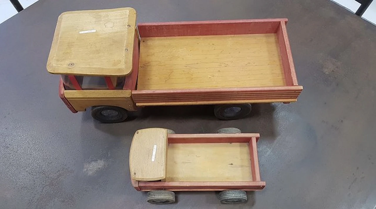 Pair of model trucks by Dejou, 1950s 4