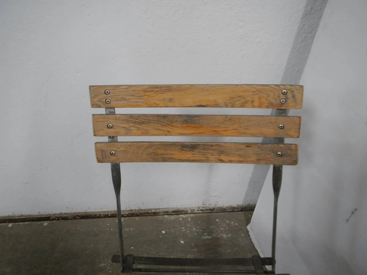 Folding garden chair in ash wood and iron, 1950s 4