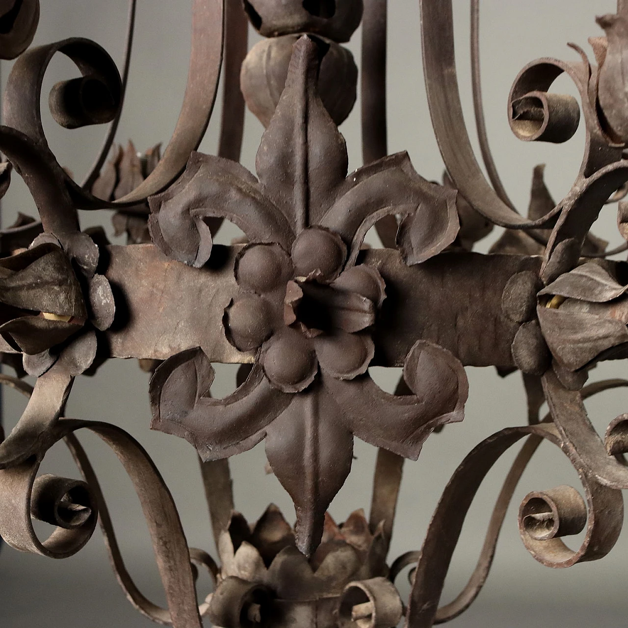 Wrought iron and sheet metal 6-light chandelier, 19th century 9