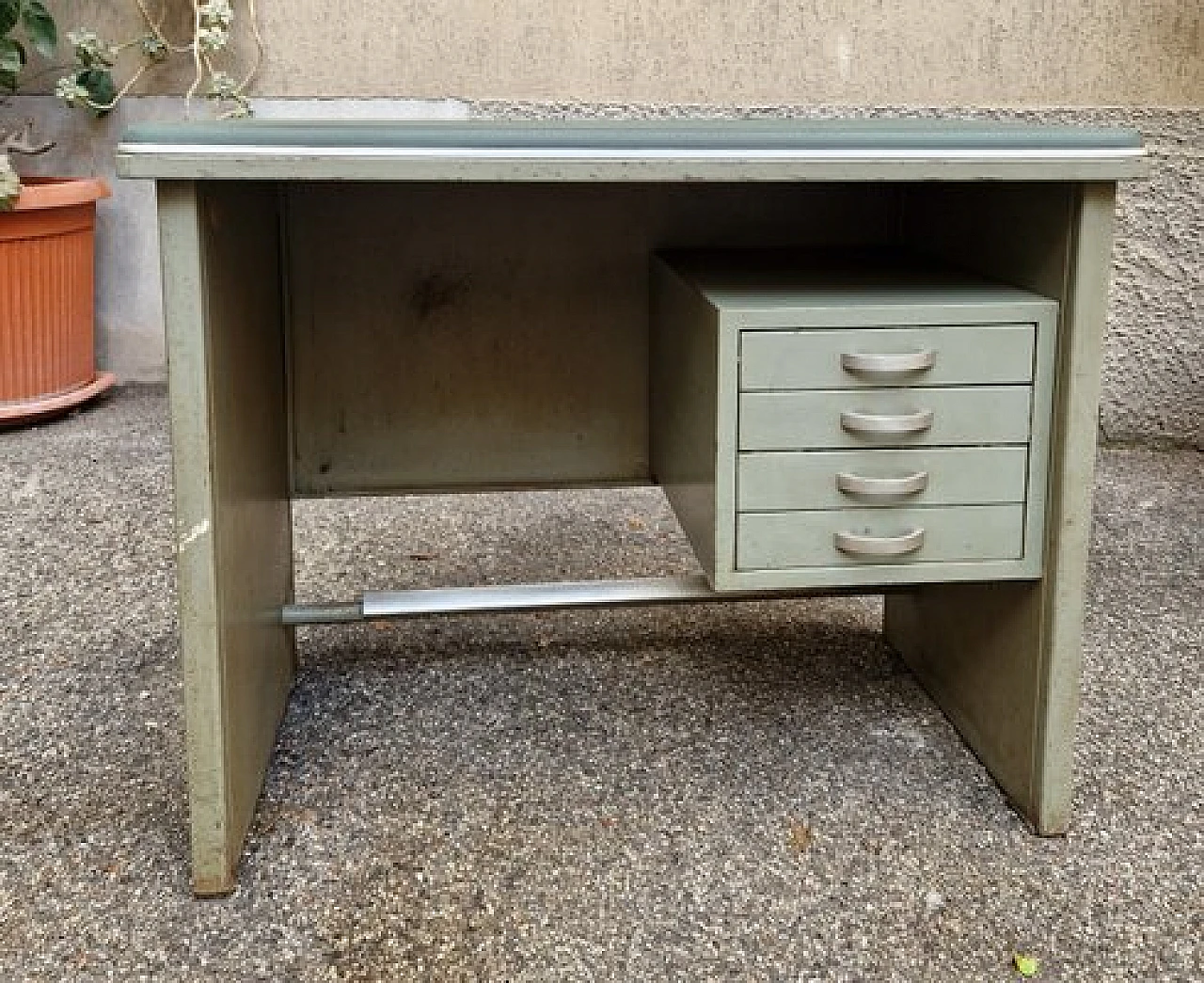 Typing desk with folder holder by G. Ponti for Parma Antonio, 1940s 1