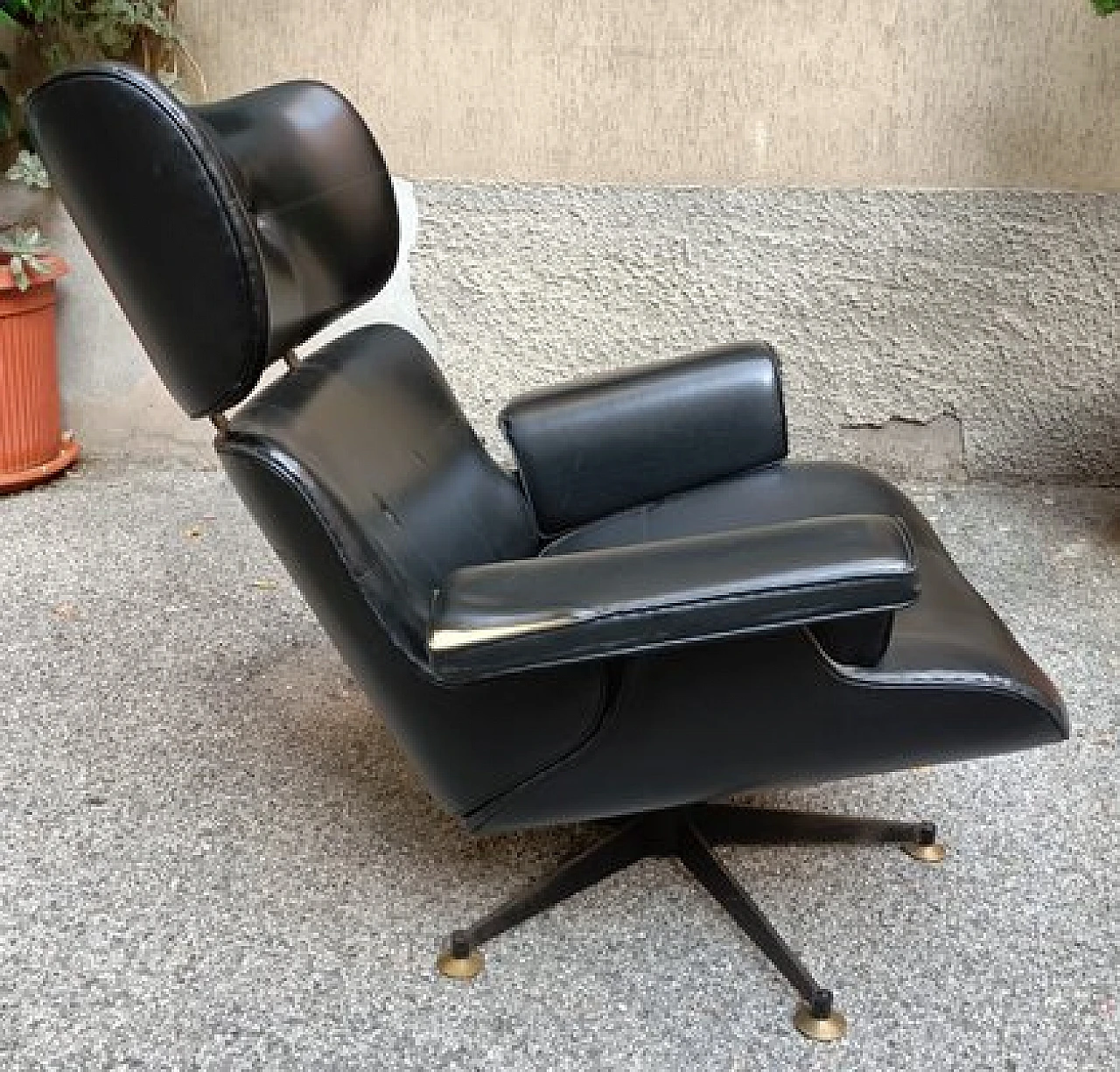 Poltrona in ecopelle nera e ottone di Charles & Ray Eames, anni '60 2