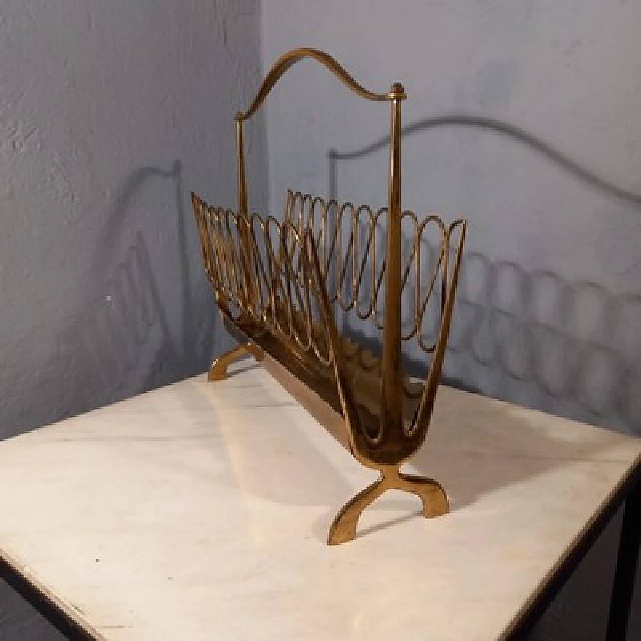 Magazine rack in gilded brass by Gio Ponti, 1950s 3