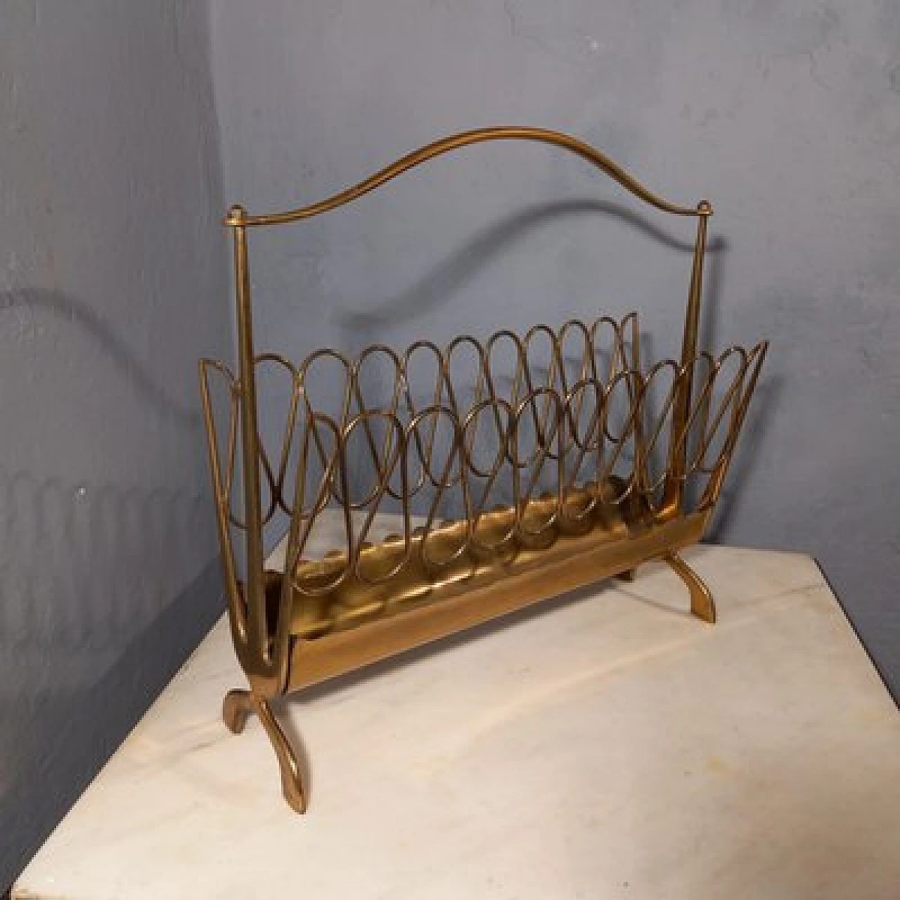 Magazine rack in gilded brass by Gio Ponti, 1950s 5