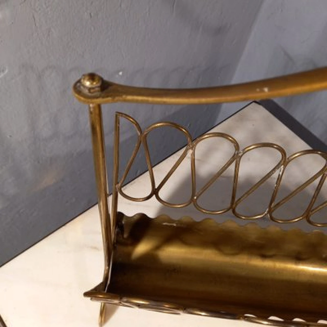 Magazine rack in gilded brass by Gio Ponti, 1950s 10