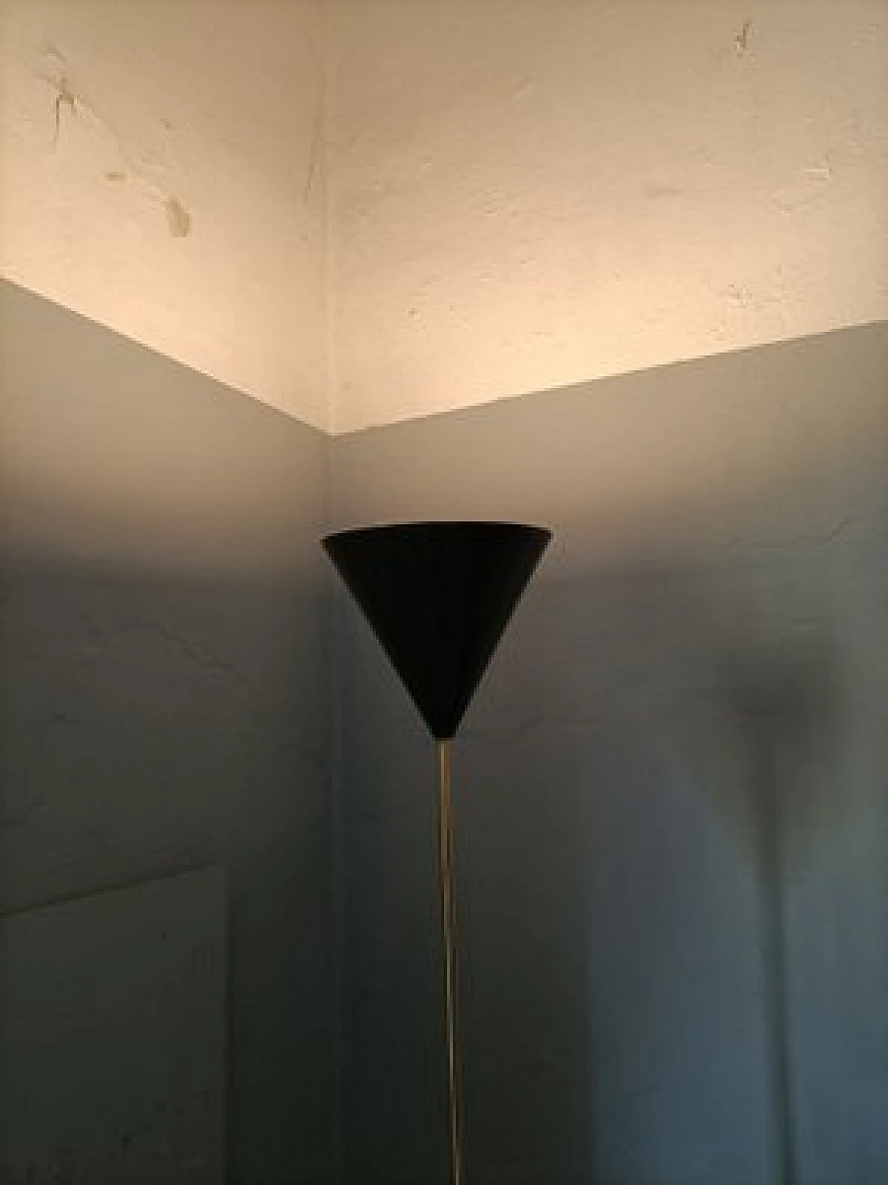 Lampada da terra di Luigi Caccia Dominioni per Azucena, anni '90 5