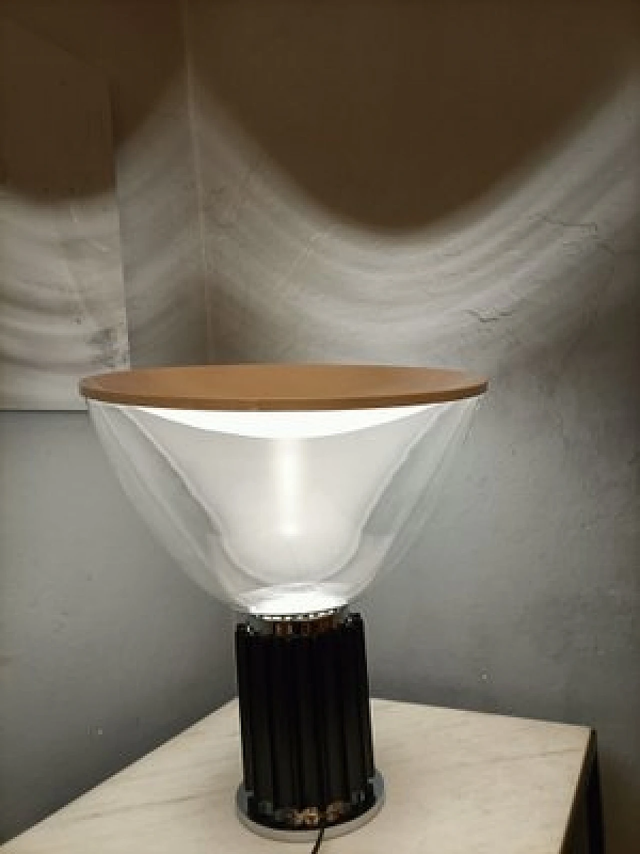 Lampada da tavolo Taccia in vetro di A. Castiglioni per Flos, anni '90 11