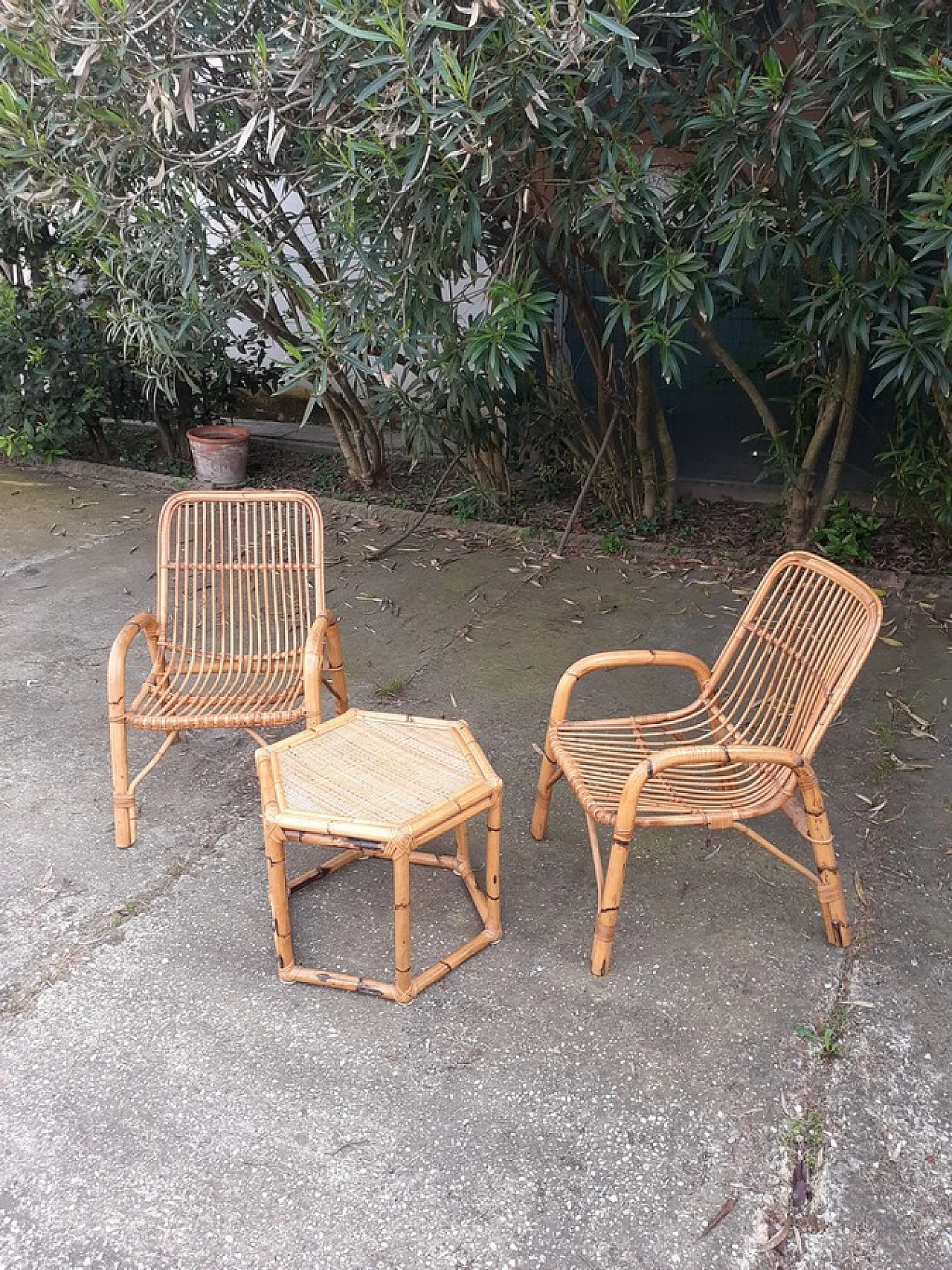 Pair of bamboo chairs and coffee table, 1970s 6