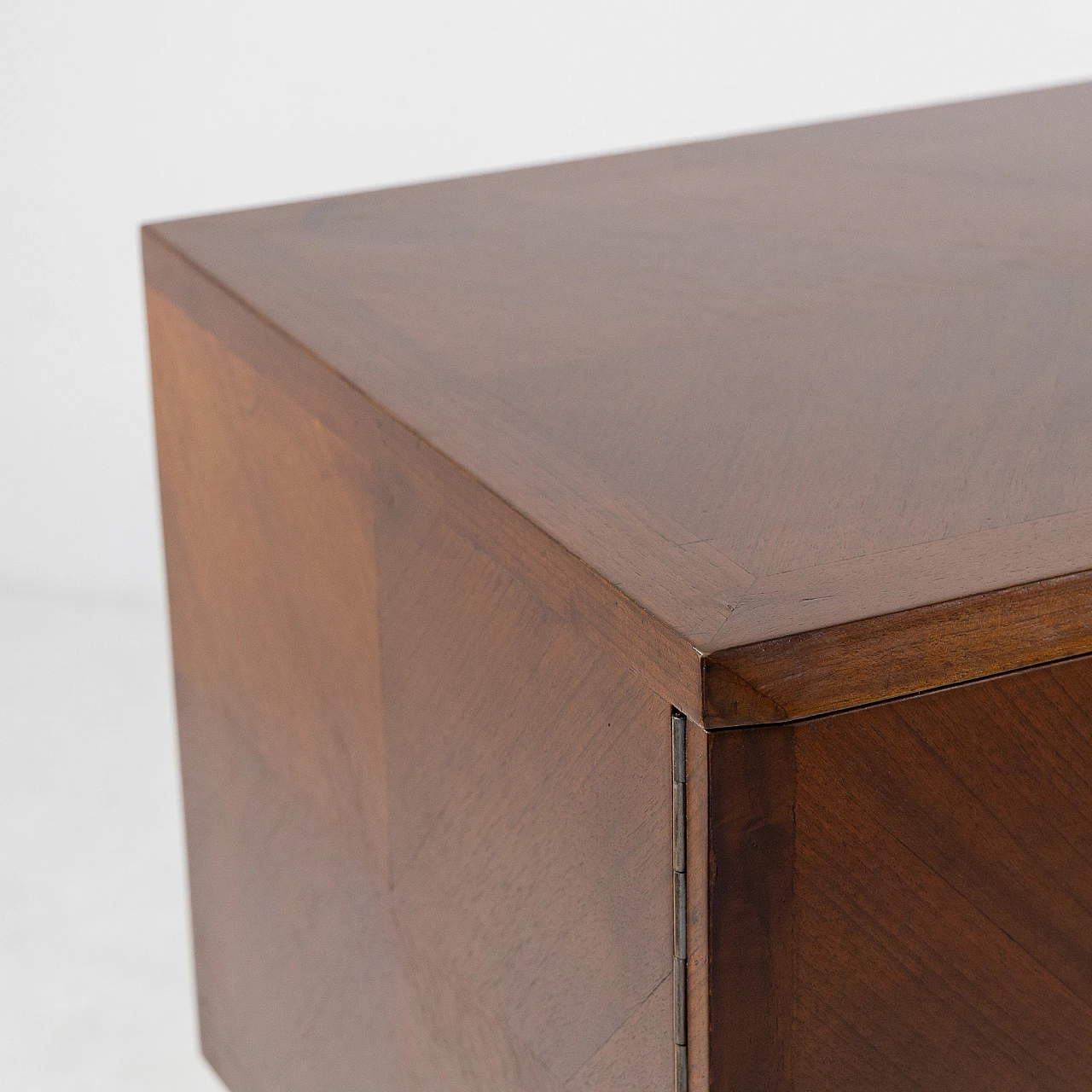 Walnut sideboard with carved details, 1930s 10