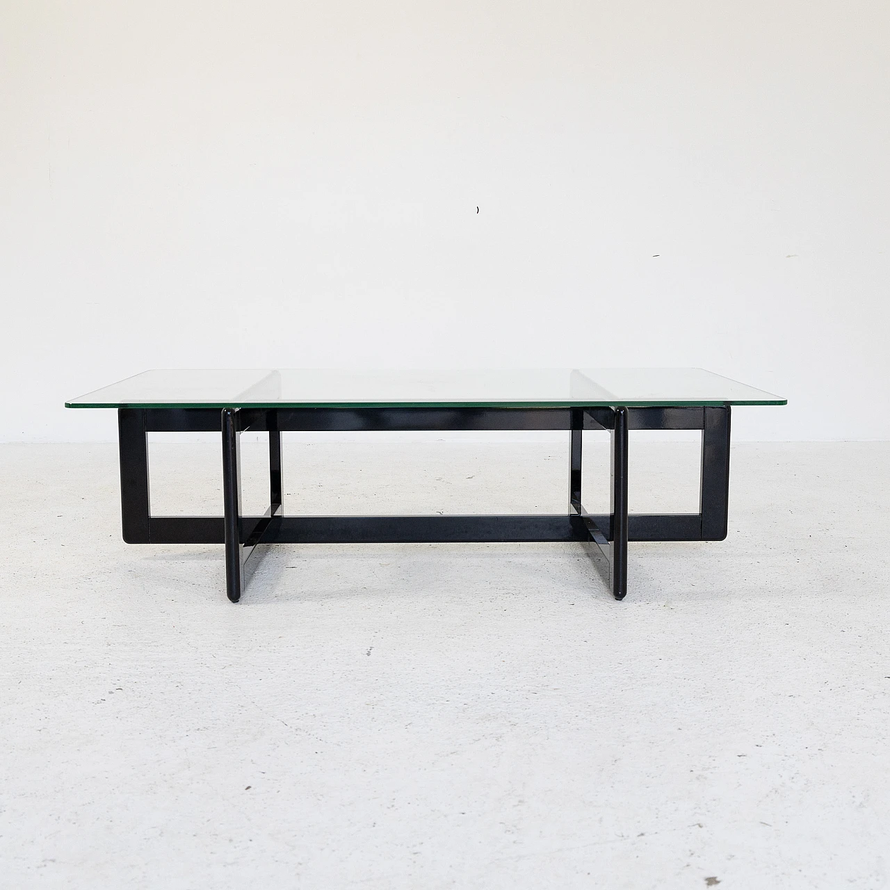 Jonathan coffee table by Francesco Soro for ICF, 1980s 2