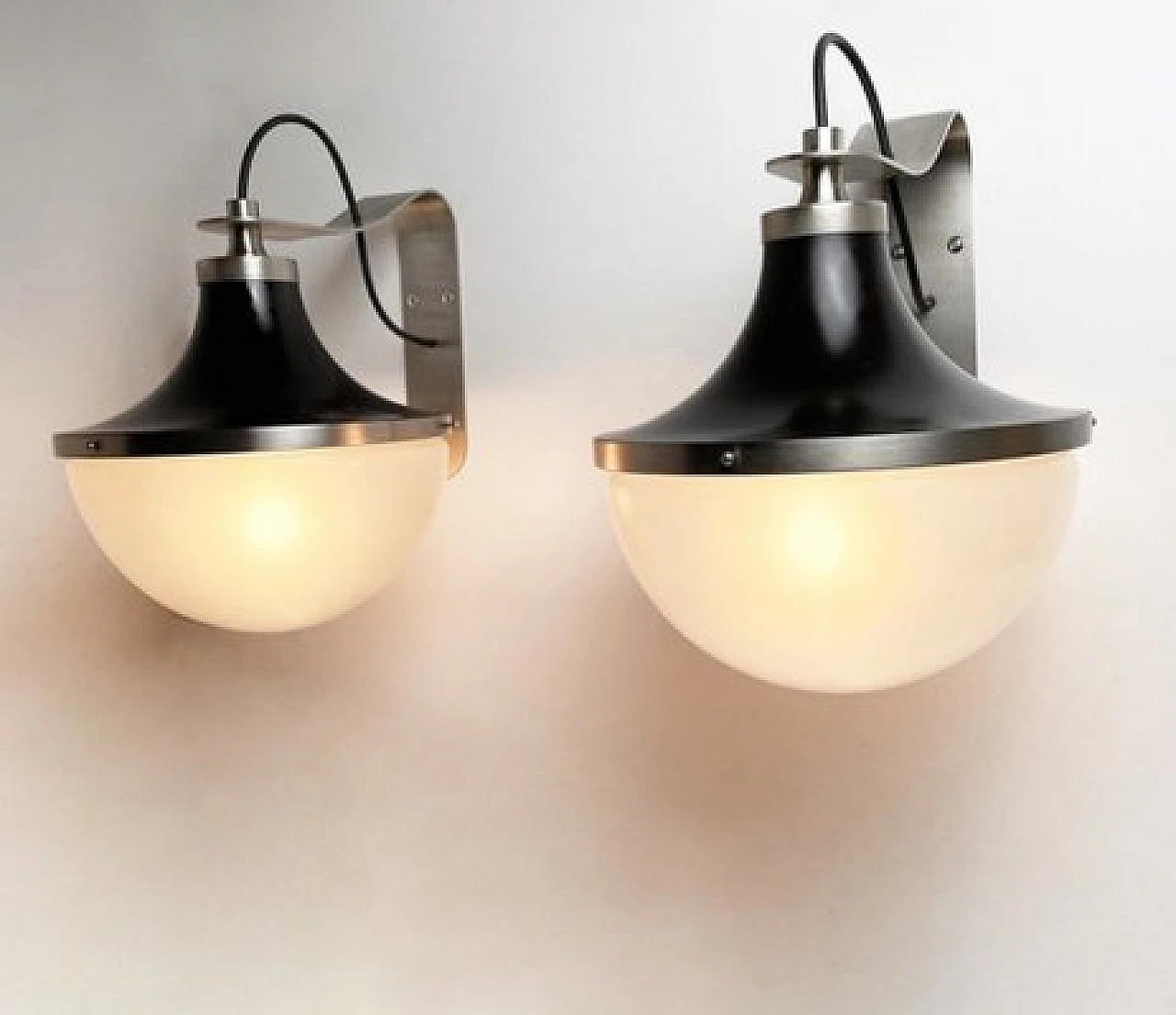 Pair of wall lights in glass by Sergio Mazza for Artemide, 1960s 7