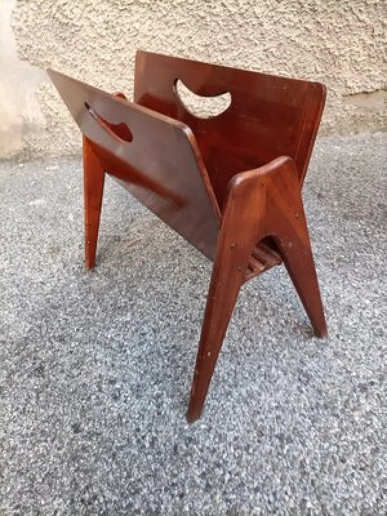 Wooden magazine rack in the style of Ico & Luisa Parisi, 1950s 2