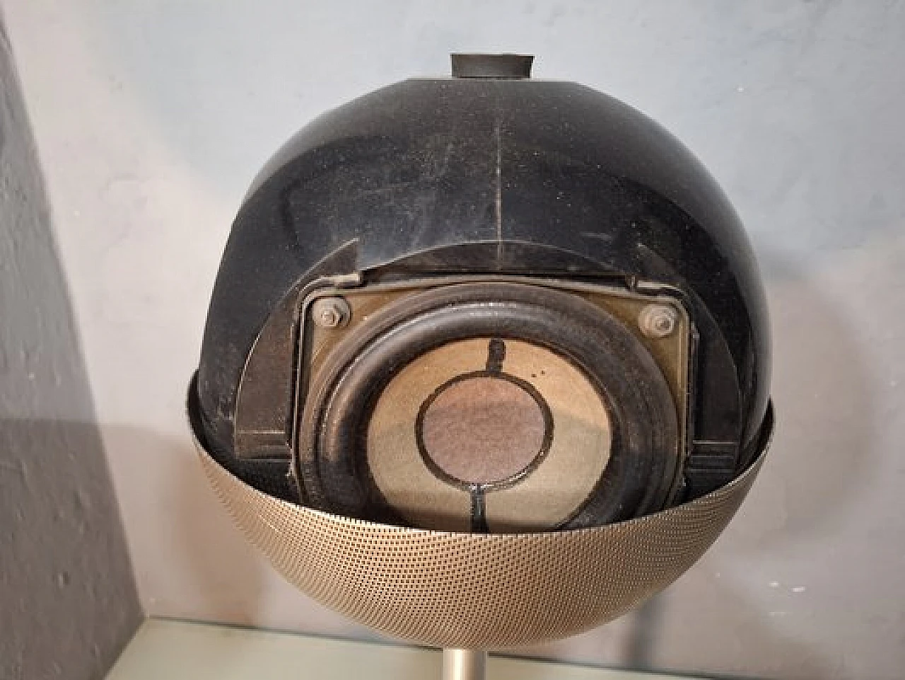 Pair of iron spherical floor speakers from Grunding, 1970s 11