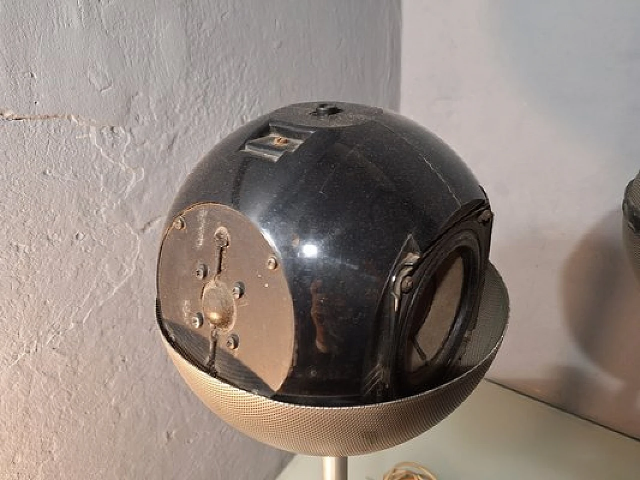 Pair of iron spherical floor speakers from Grunding, 1970s 17