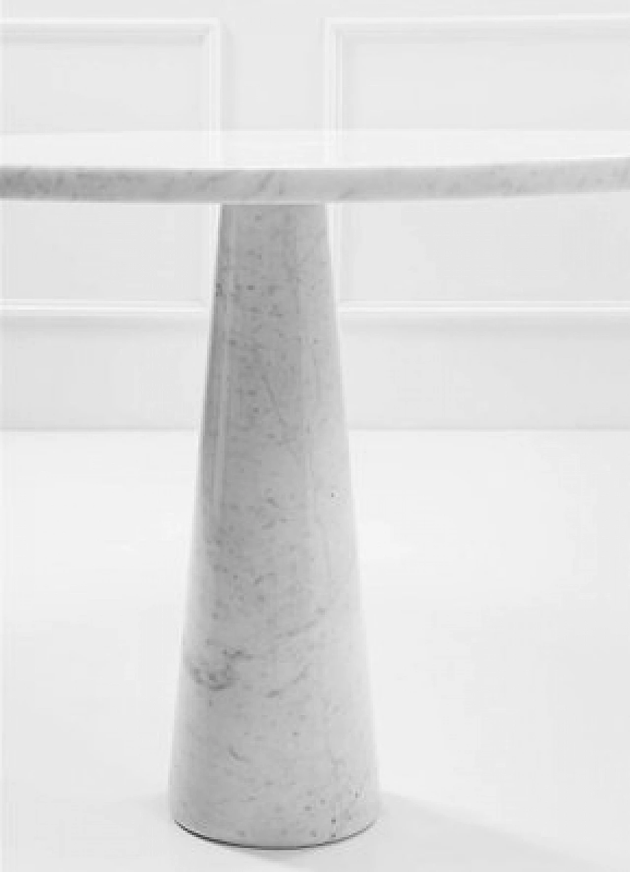 Round white marble Eros table by Angelo Mangiarotti for Skipper, 1990s 3