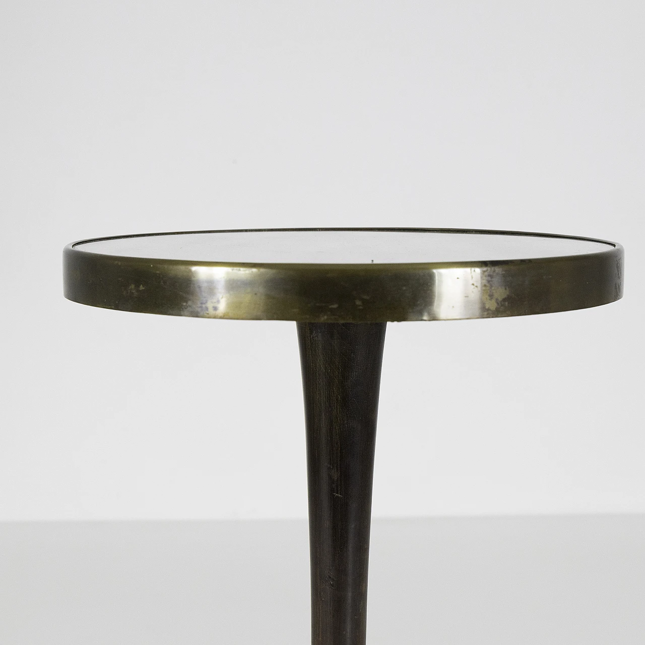 Round walnut, mirrored glass and brass coffee table, 1940s 5