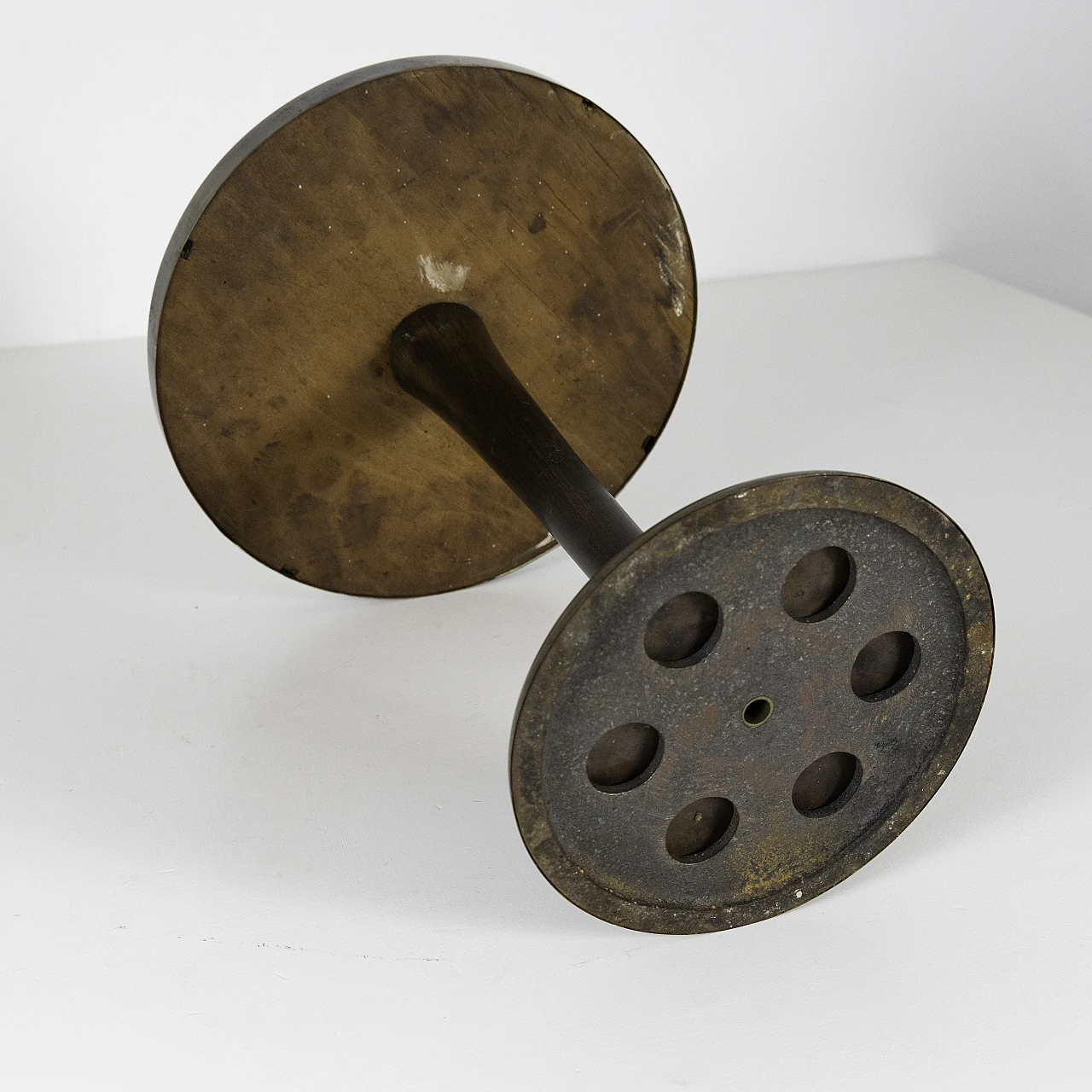 Round walnut, mirrored glass and brass coffee table, 1940s 8