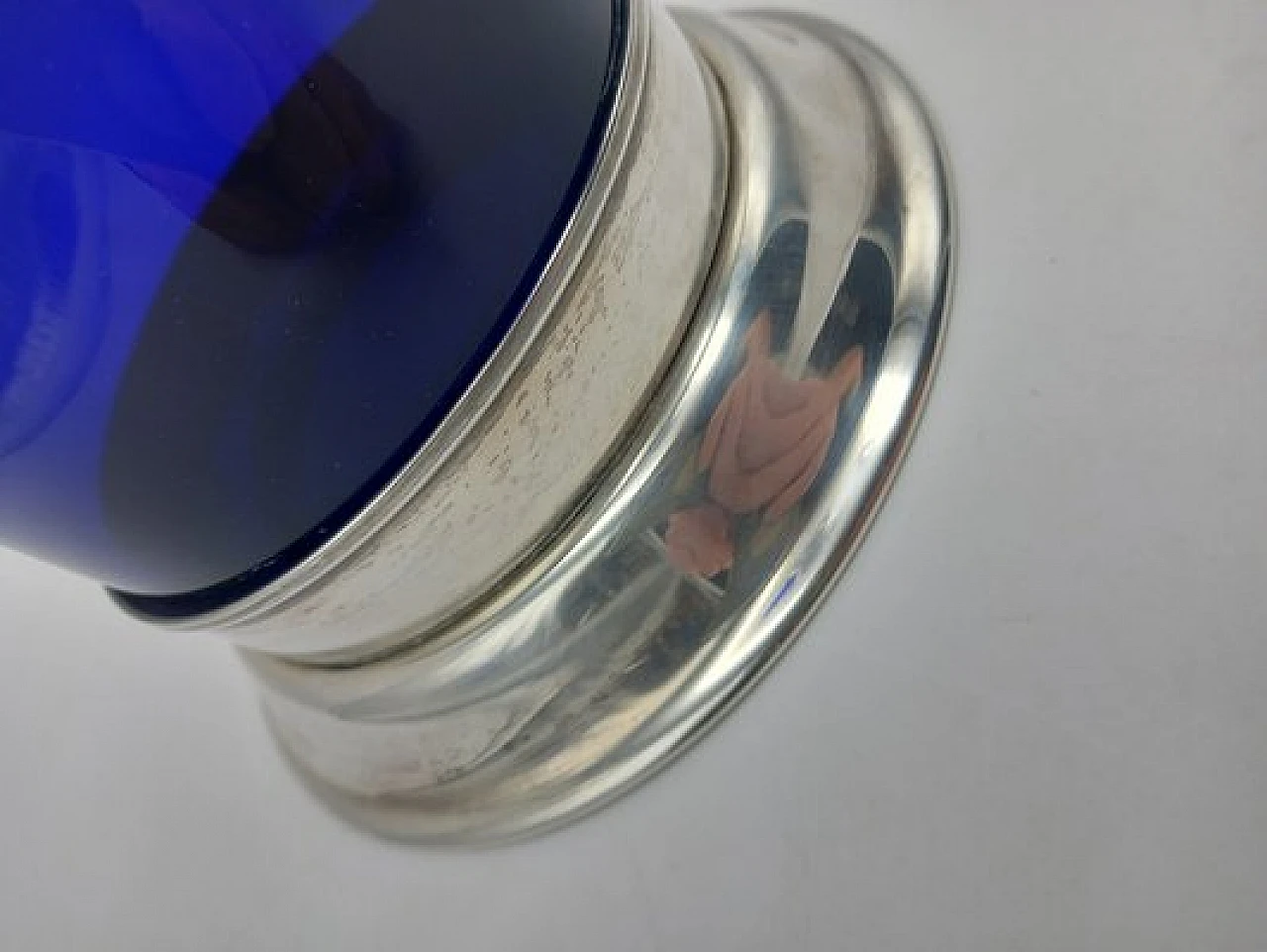 Vaso in vetro blu con base in argento di Cleto Munari, anni '60 5