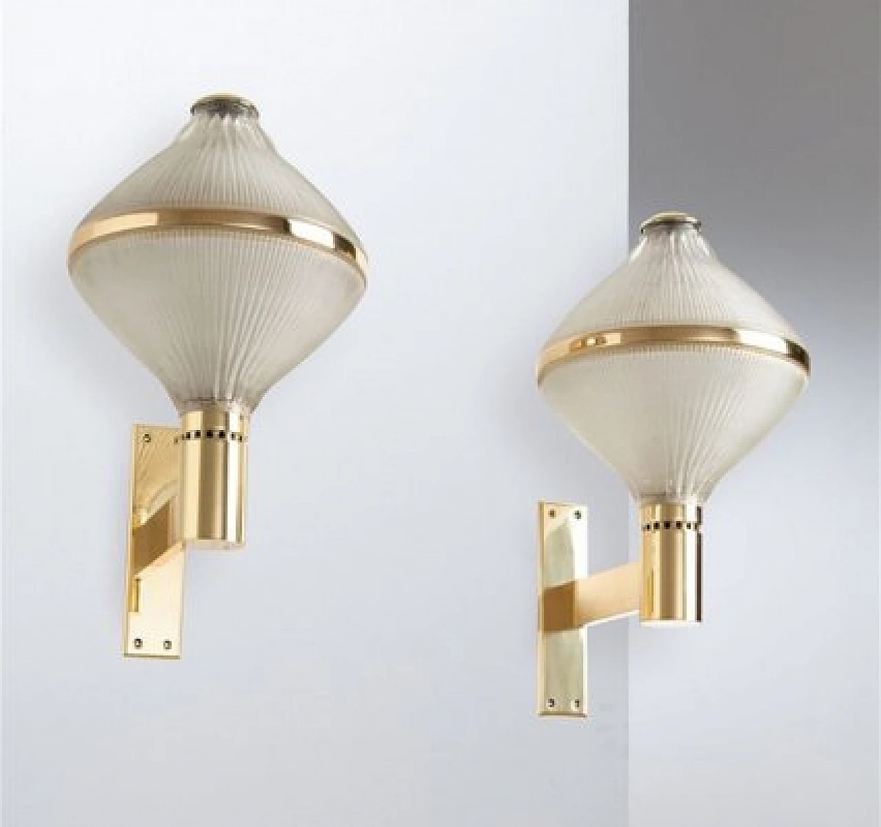 Pair of wall sconces in glass & brass by BBPR for Artemide, 1960s 1