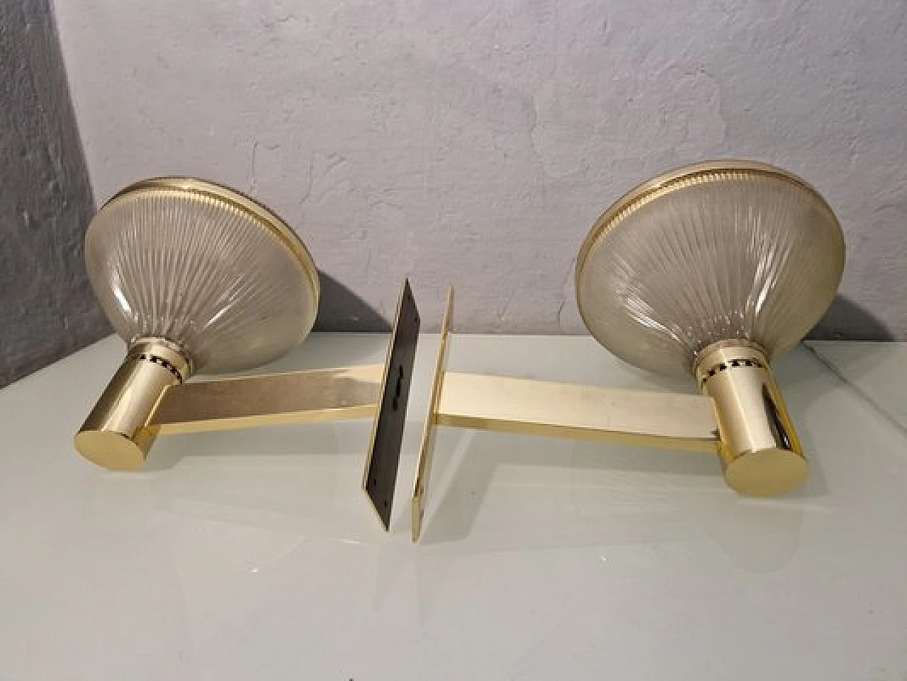 Pair of wall sconces in glass & brass by BBPR for Artemide, 1960s 12