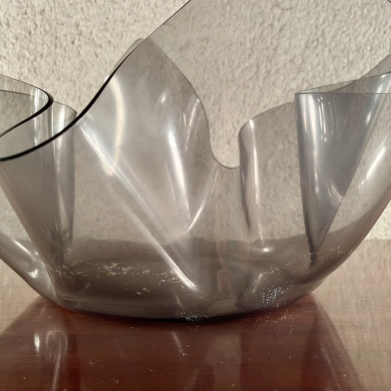 Vaso Fazzoletto in plastica di Luigi Massoni per Guzzini, anni '60 7