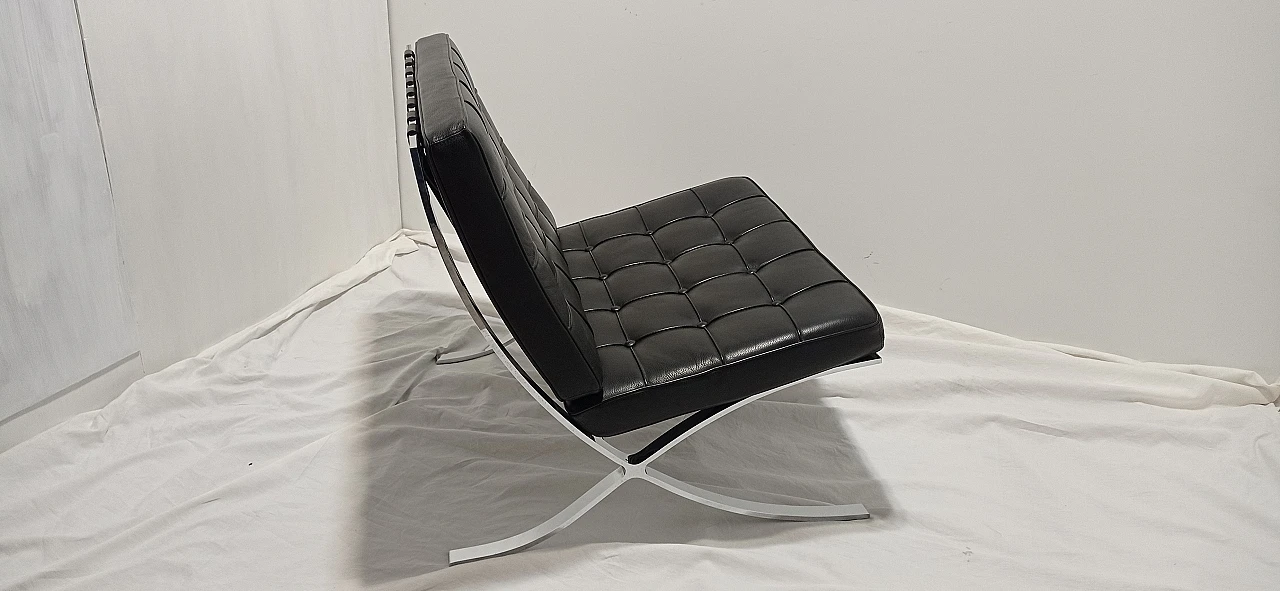 Barcelona armchair by L. Mies van der Rohe and L. Reich for Alivar 43