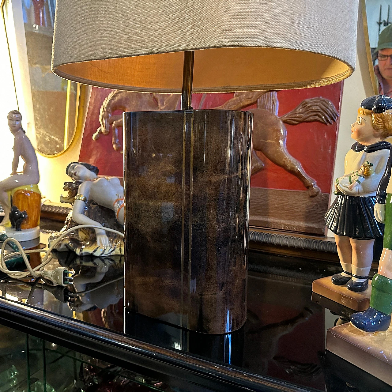 Lampada da tavolo in pelle di capra e ottone di Aldo Tura, anni '50 7