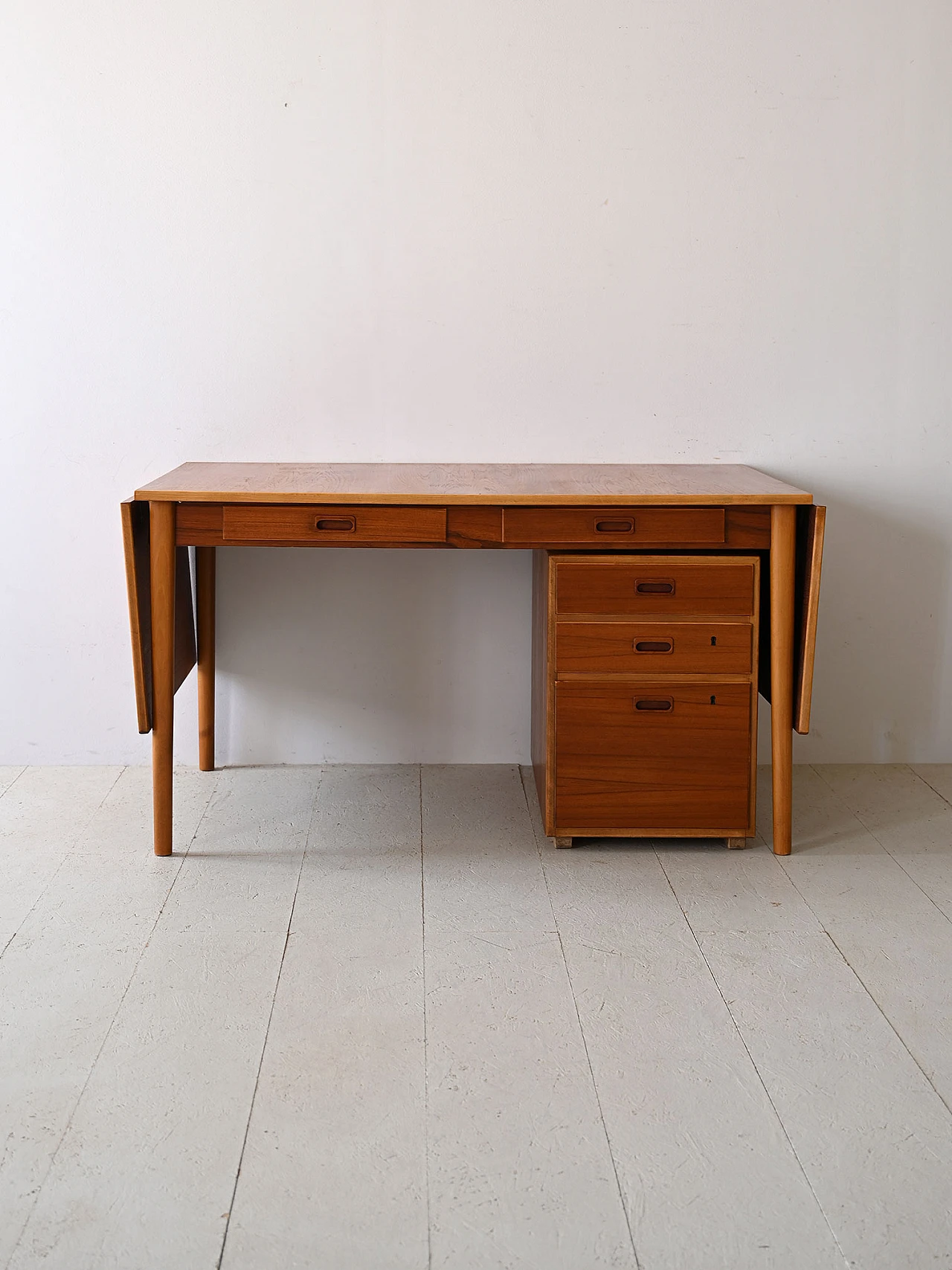 Extendable teak desk by Nils Jonsson, 1960s 3