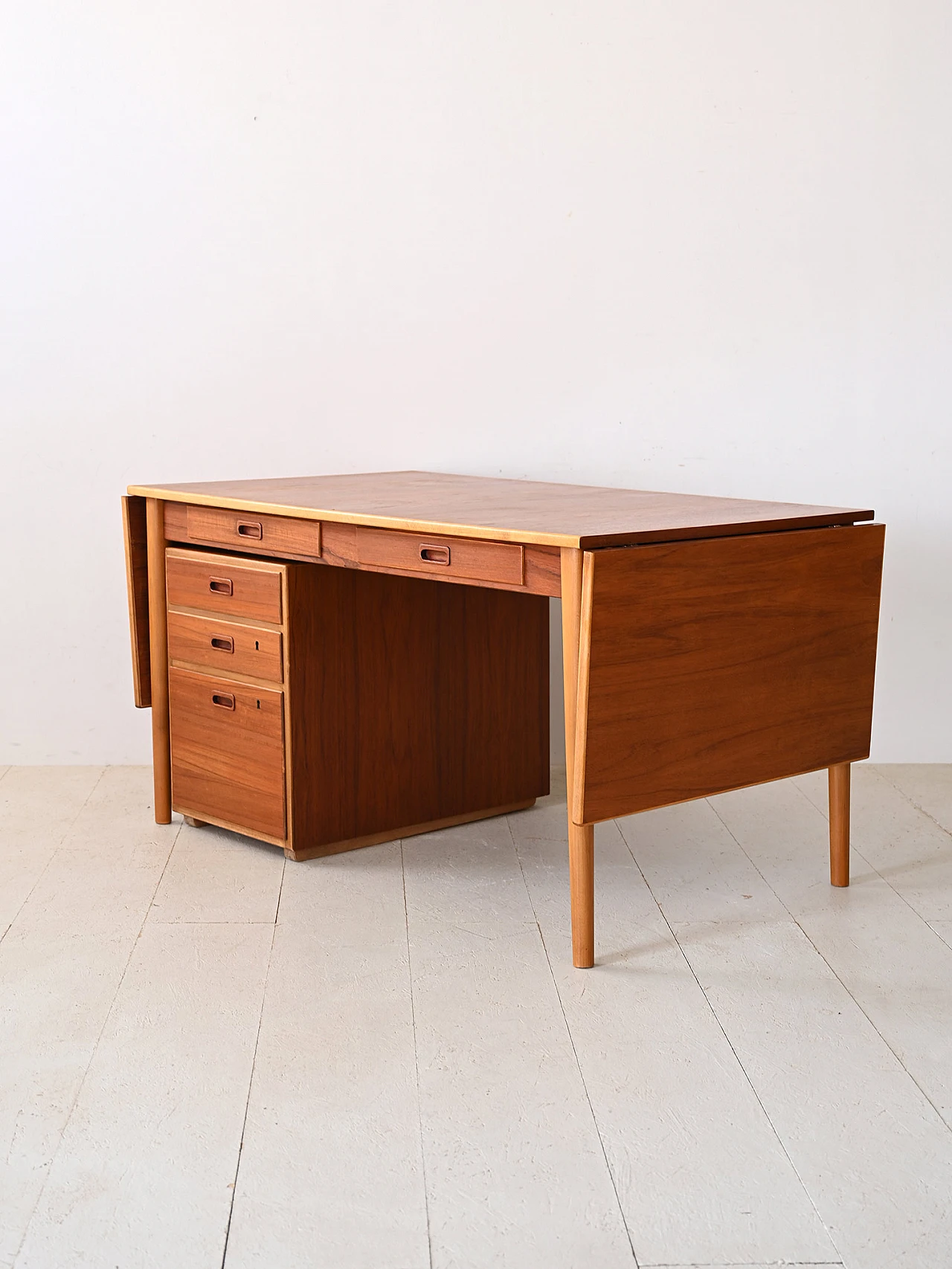 Extendable teak desk by Nils Jonsson, 1960s 7